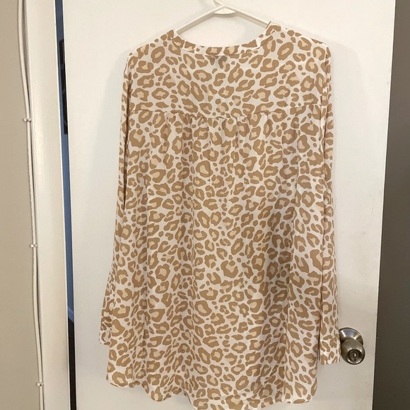 Torrid Georgette Lightweight Leopard Print Blouse - Sizes 1X & 2X - Picture 6 of 16